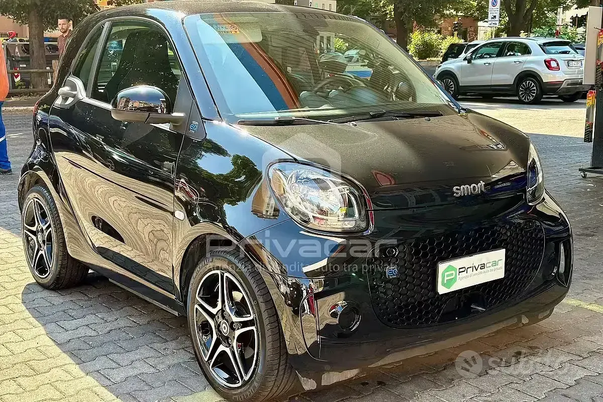 Usata Smart ForTwo Coupé Pulse 41 kW (56 CV) 2021 Nero Utilitaria