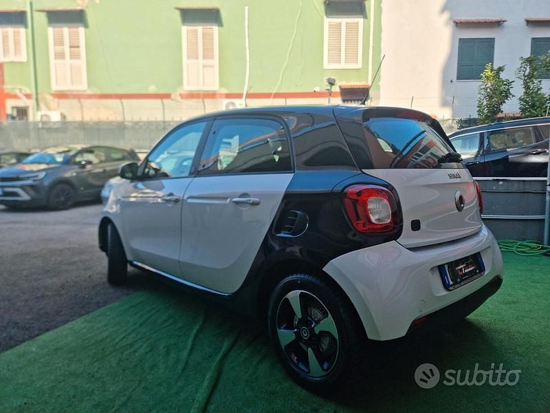 Usata Smart ForFour Electric Drive Passion 41 kW (56 CV) 2020 Bianco Berlina
