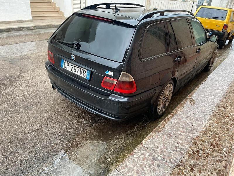Usata BMW 320 136 CV (100 kW) 2002 Nero Station wagon