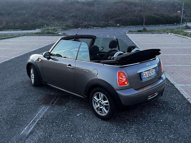 Usata Mini One Cabriolet 98 CV (72 kW) 2014 Cabrio