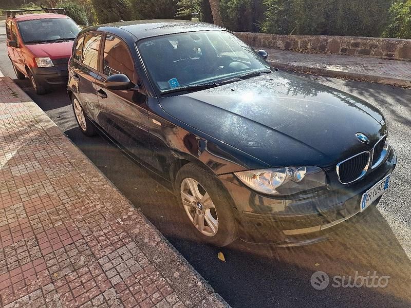 Nero Usata 2008 BMW 118 Due volumi | 3000 € (Buon prezzo) - Immagine 1/4