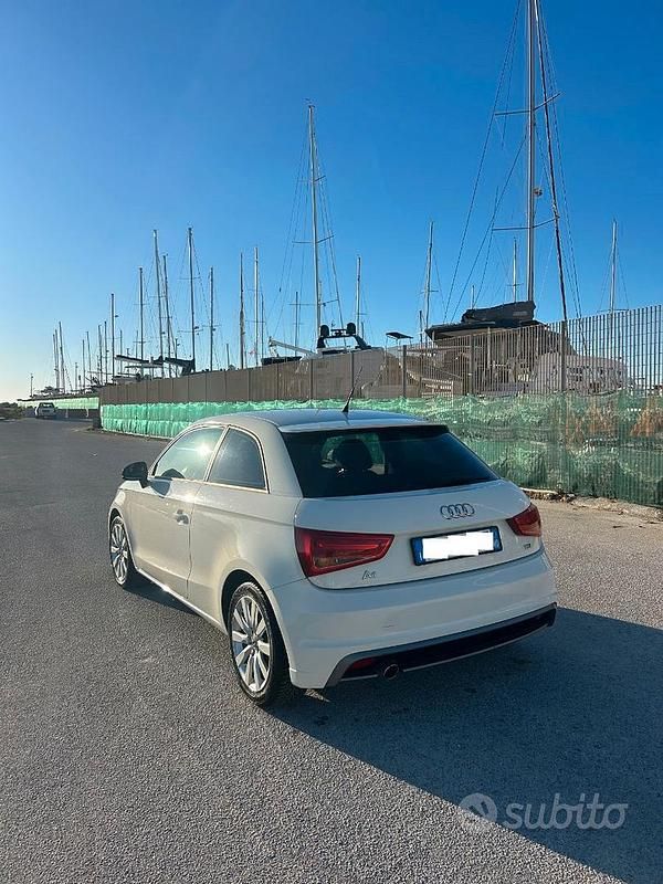 Usata Audi A1 Ambition 105 CV (77 kW) 2010 Bianco Berlina