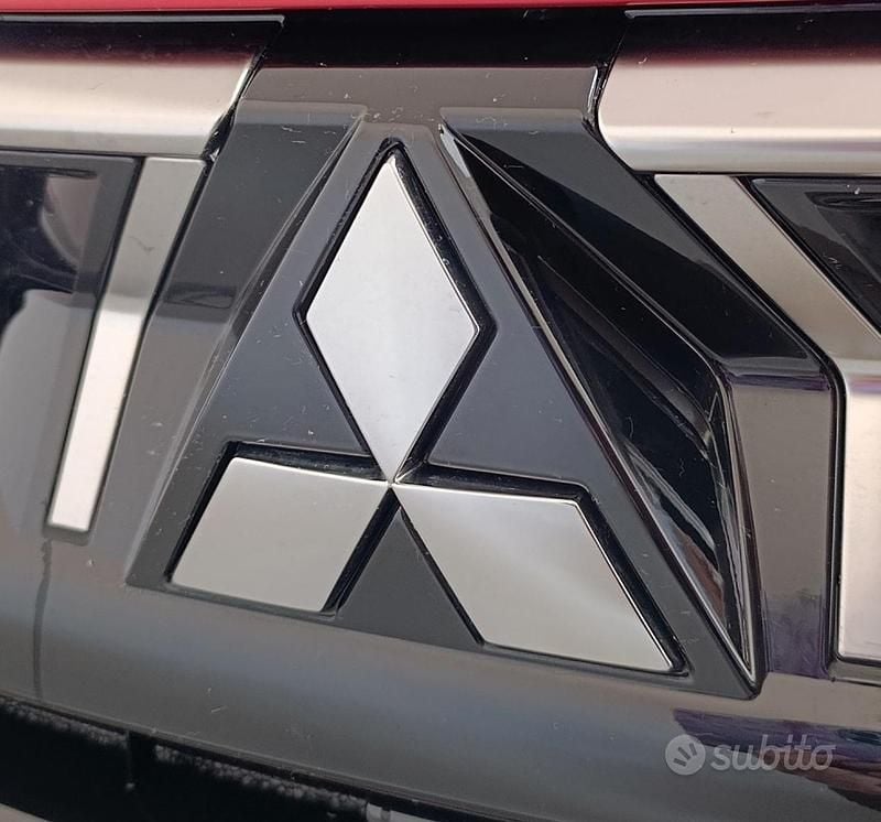 Usata Mitsubishi ASX 117 CV (86 kW) 2024 Rosso SUV