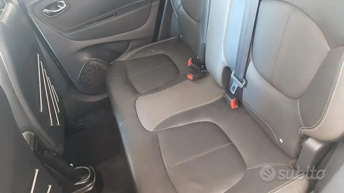 Usata Renault Captur 90 CV (66 kW) 2016 Grigio SUV