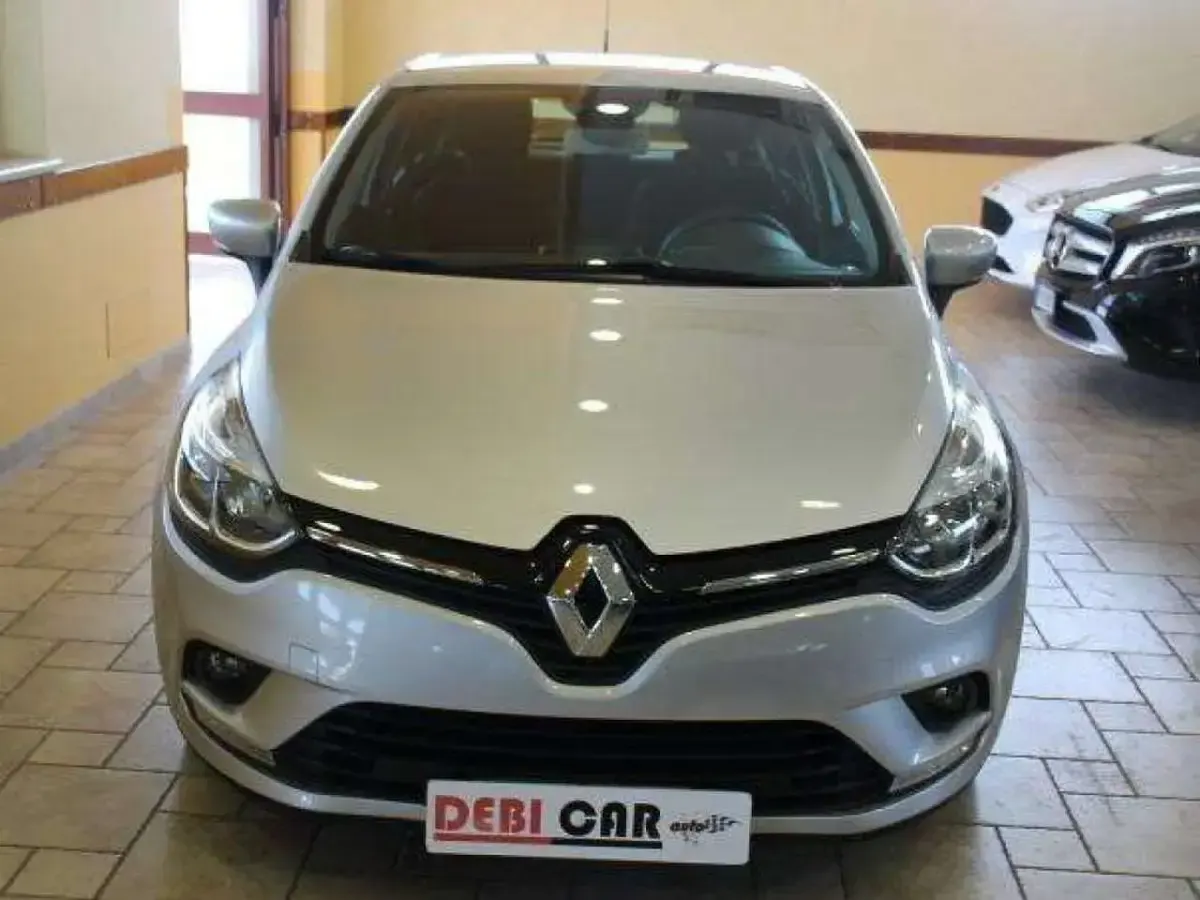 Usata Renault Clio IV 90 CV (66 kW) 2019 Grigio Berlina