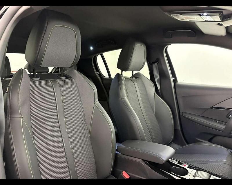 Nuova Peugeot 208 GT 136 CV (100 kW) 2025 Nero perla Utilitaria
