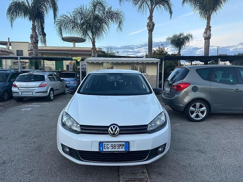 Usata VW Golf VI 160 CV (117 kW) 2010 Bianco Utilitaria