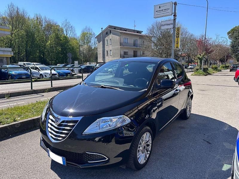Usata Lancia Ypsilon S 95 CV (69 kW) 2015 Nero Utilitaria