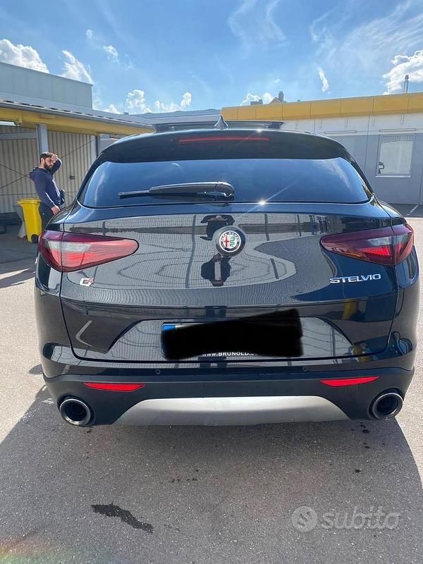 Usata Alfa Romeo Stelvio Veloce 280 CV (205 kW) 2018 Nero SUV