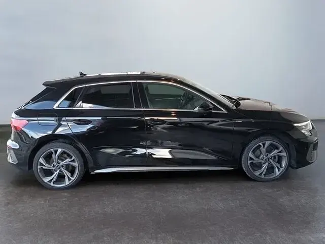 Usata Audi A3 S-Line 116 CV (85 kW) 2023 Nero Berlina
