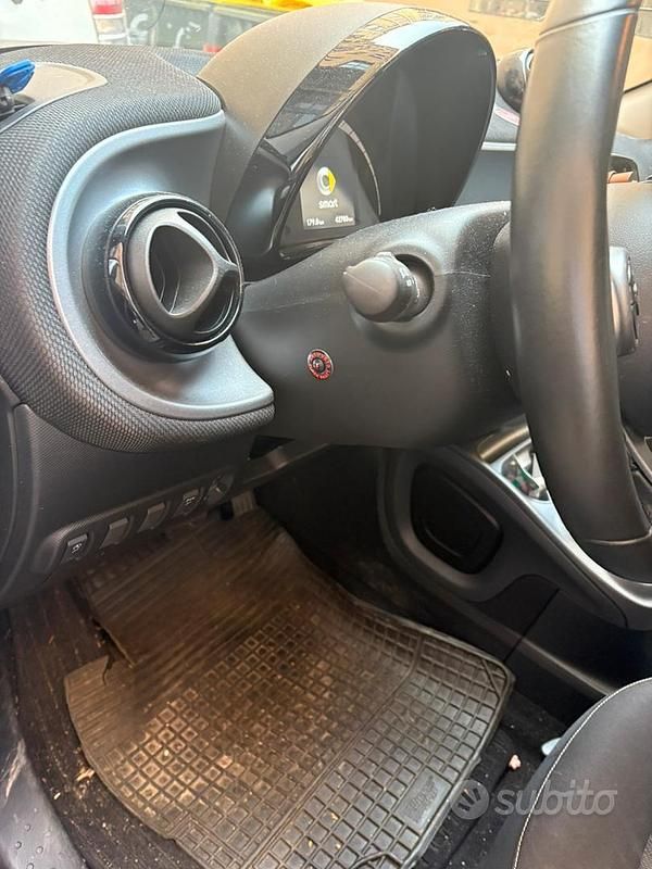 Begagnad Smart ForFour 71 HK (52 kW) 2019 Grå Halvkombi