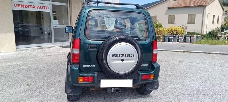Second-hand Suzuki Jimny 86 CP (63 kW) 2007 Verde SUV