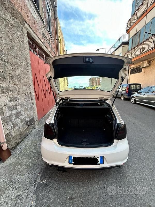 Usata VW Polo 90 CV (66 kW) 2011 Bianco Utilitaria
