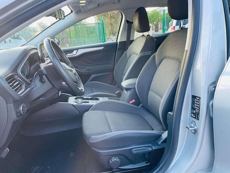 Usata Ford Focus ST-Line 120 CV (88 kW) 2021 Argento Station wagon