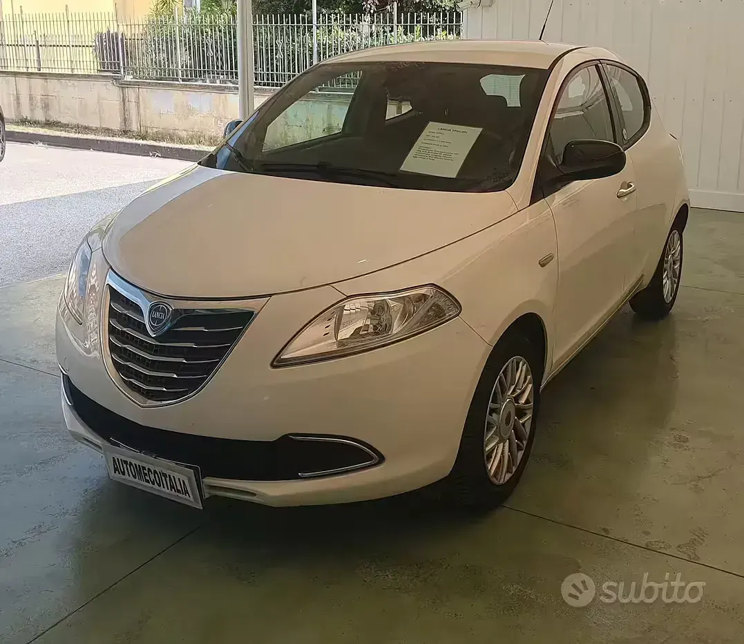 Usata Lancia Ypsilon 69 CV (50 kW) 2013 Bianco Utilitaria