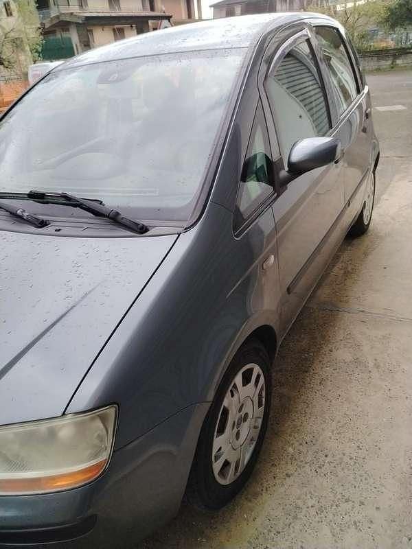 Usata Fiat Idea Active 70 CV (51 kW) 2005 Grigio Monovolume