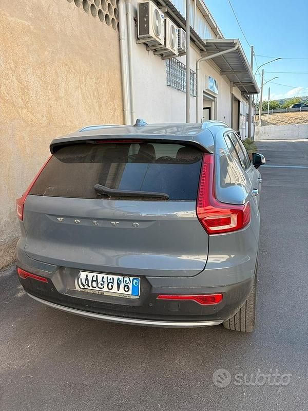 Usata Volvo XC40 Momentum 150 CV (110 kW) 2021 SUV