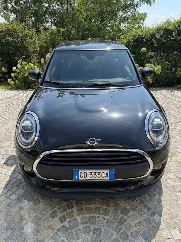 Usata Mini ONE 75 CV (55 kW) 2020 Nero Utilitaria