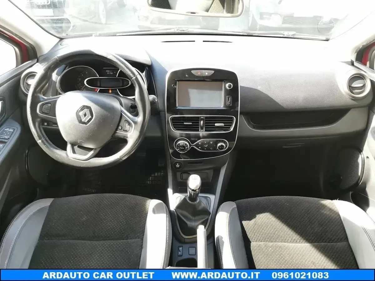 Usata Renault Clio 89 CV (65 kW) 2017 Rosso Utilitaria