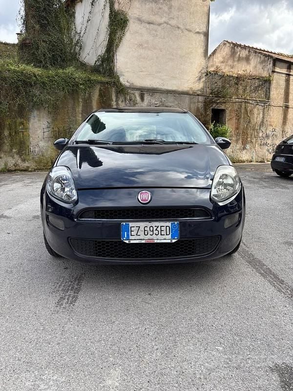 Usata Fiat Punto 75 CV (55 kW) 2015 Blu Utilitaria