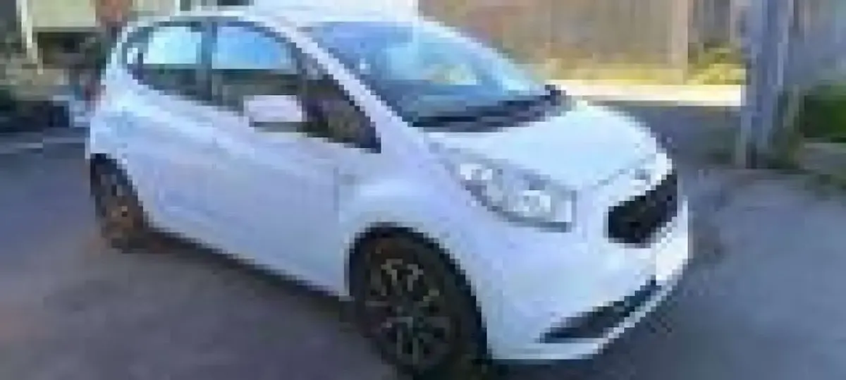 Usata Kia Venga Active 90 CV (66 kW) 2016 Bianco Utilitaria