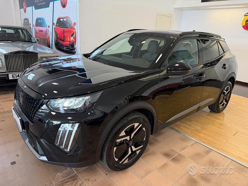 Usata Peugeot 2008 Allure 130 CV (95 kW) 2024 Nero SUV