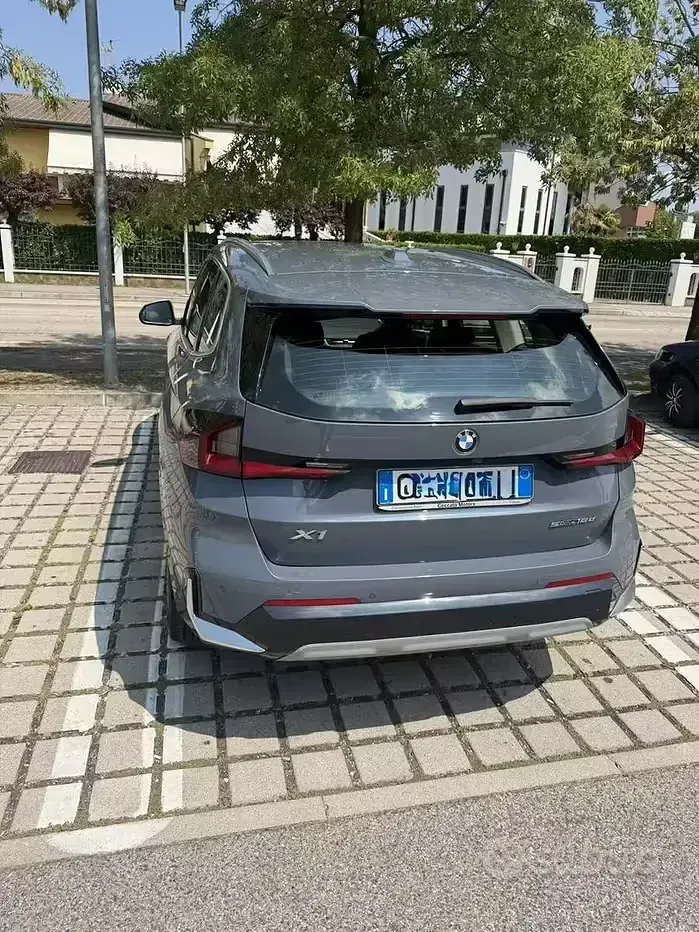 Usata BMW X1 Efficient Dynamics 150 CV (110 kW) 2024 Grigio SUV