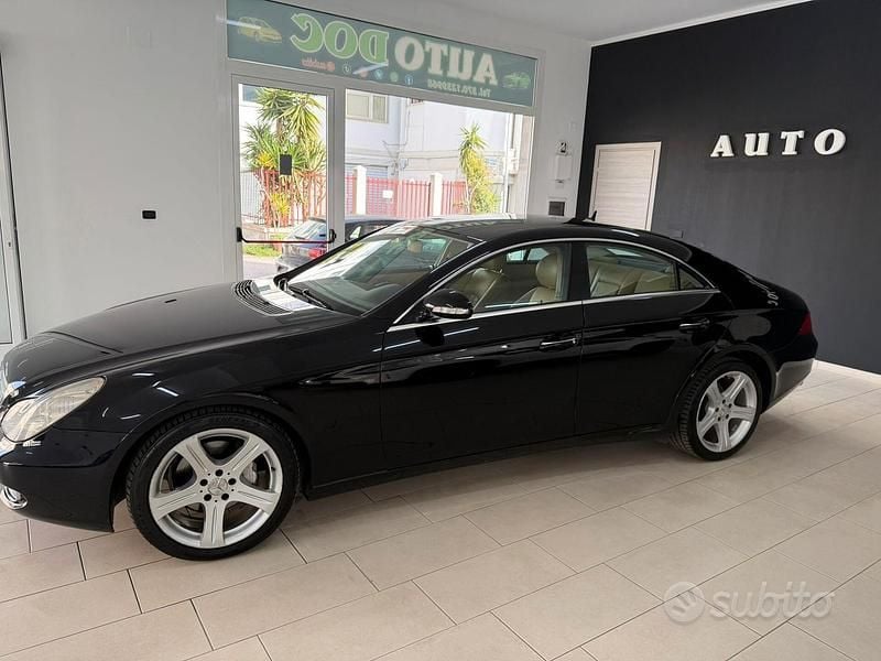 Usata Mercedes CLS320 Chrome 224 CV (164 kW) 2007 Nero Berlina