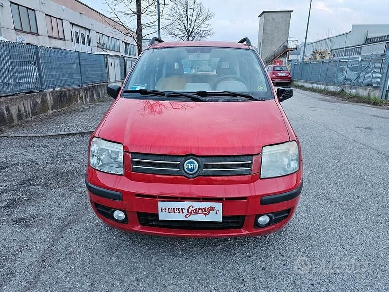Usata Fiat Panda Dynamic 60 CV (44 kW) 2005 Rosso Utilitaria