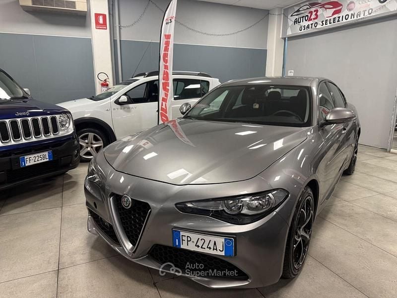 Usata Alfa Romeo Giulia Business 150 CV (110 kW) 2018 Grigio Berlina