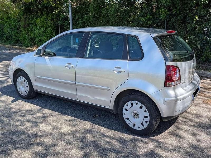 Usata VW Polo Comfortline 80 CV (58 kW) 2006 Argento Utilitaria