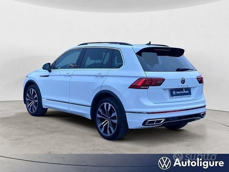 Usata VW Tiguan R-line 150 CV (110 kW) 2021 Bianco SUV
