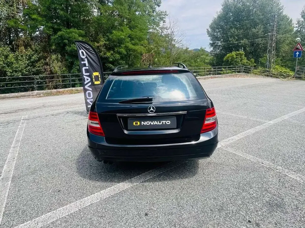 Usata Mercedes C180 120 CV (88 kW) 2014 Nero Station wagon