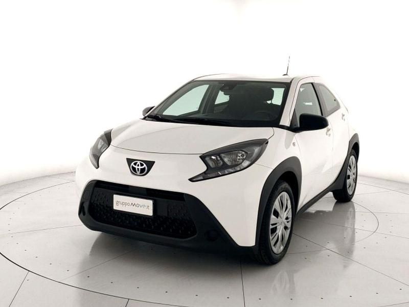 Bianco Usata 2023 Toyota Aygo X Active SUV | 13.600 € - Immagine 1/3
