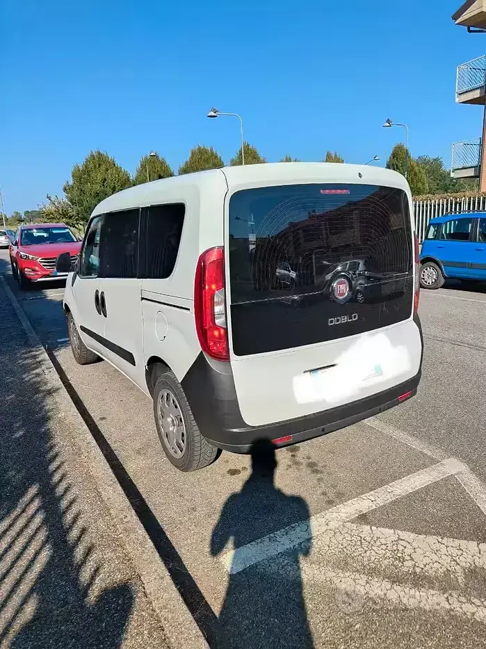Usata Fiat Doblò 77 CV (56 kW) 2015 Bianco Monovolume