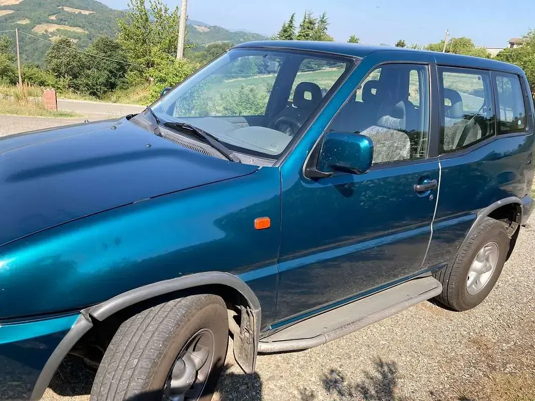 Usata Nissan Terrano SE 99 CV (72 kW) 1995 Blu/azzurro SUV