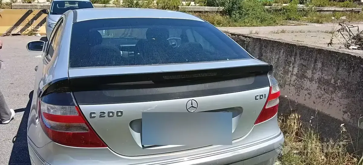 Usata Mercedes C200 Classic 122 CV (89 kW) 2004 Grigio Coupé