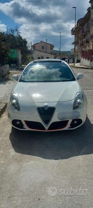 Usata Alfa Romeo Giulietta 140 CV (102 kW) 2011 Bianco Utilitaria