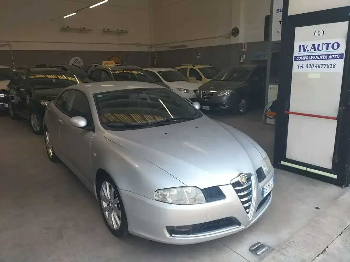 Usata Alfa Romeo GT Progression 165 CV (121 kW) 2007 Argento Coupé