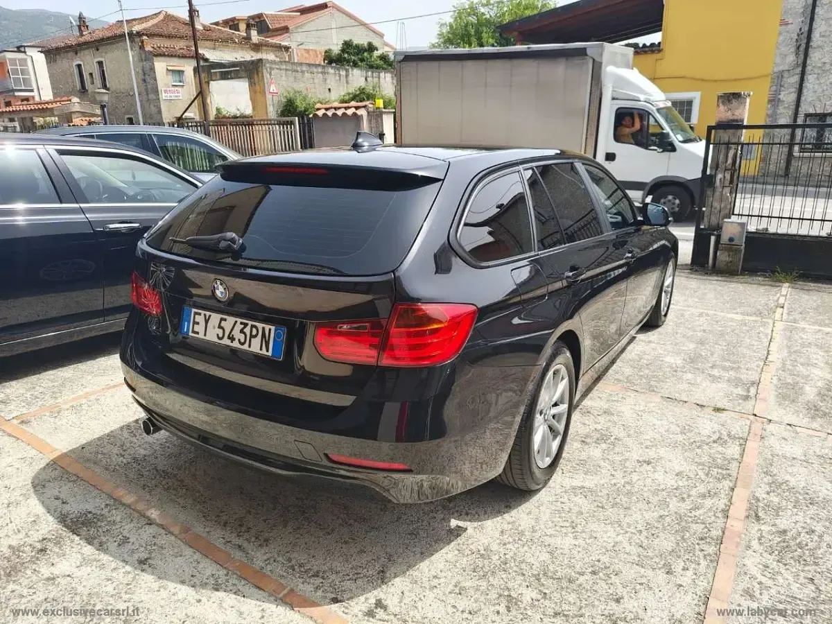 Usata BMW 318 Advantage 150 CV (110 kW) 2015 Nero Station wagon