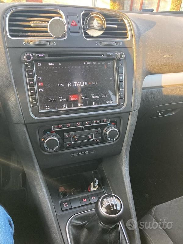 Usata VW Golf VI 122 CV (89 kW) 2010 Bianco Utilitaria