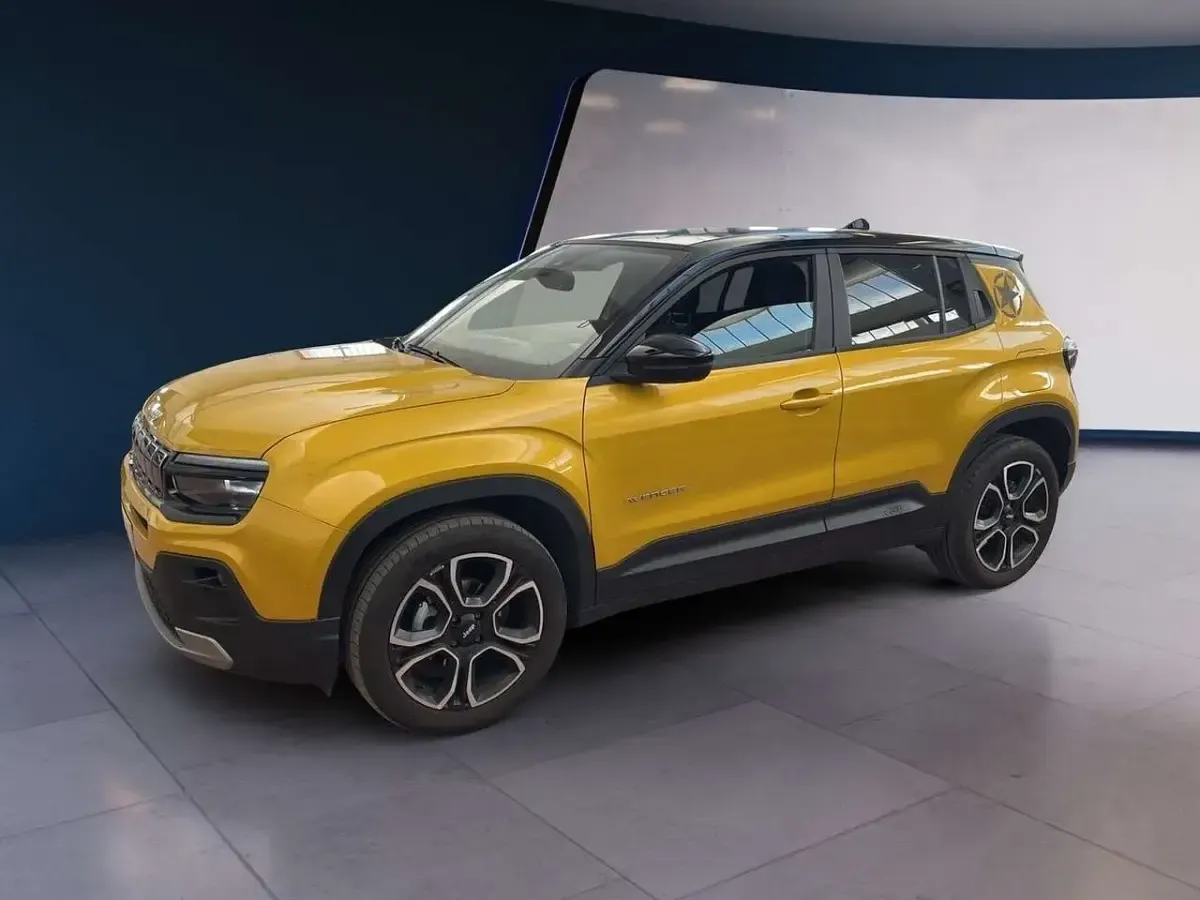 Usata Jeep Avenger Altitude 101 CV (74 kW) 2024 Giallo SUV