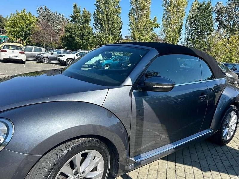 Usata VW Beetle Design 105 CV (77 kW) 2015 Nero Utilitaria