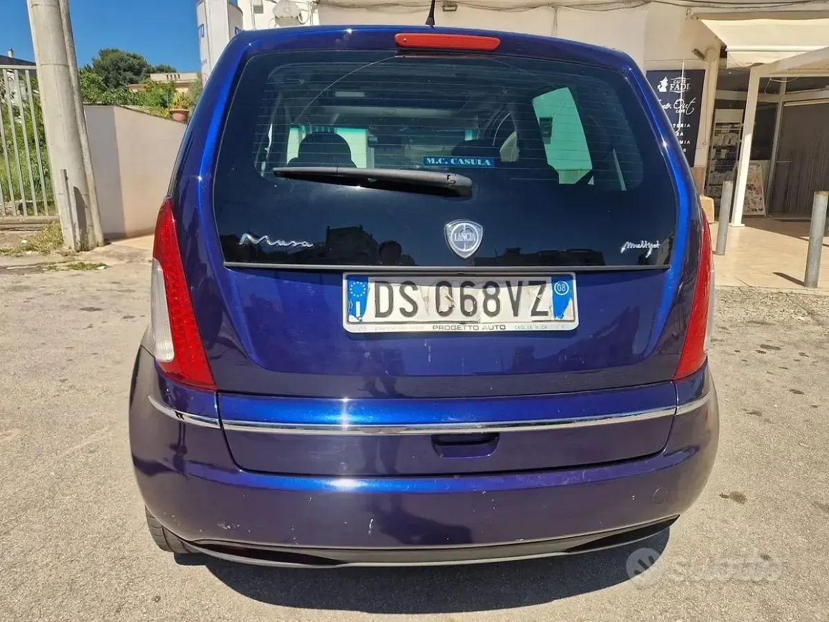 Usata Lancia Musa 90 CV (66 kW) 2008 Blu Monovolume