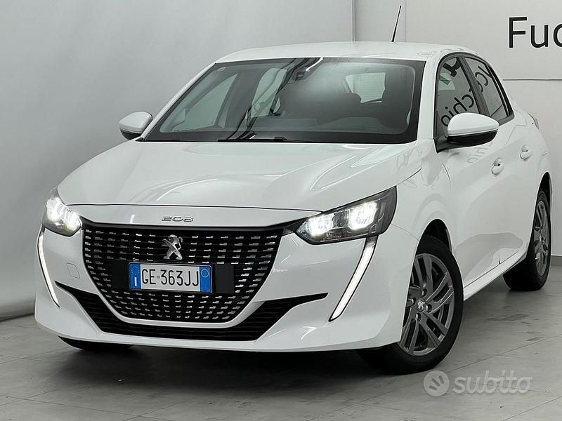 Usata Peugeot 208 Active 102 CV (75 kW) 2021 Bianco Utilitaria