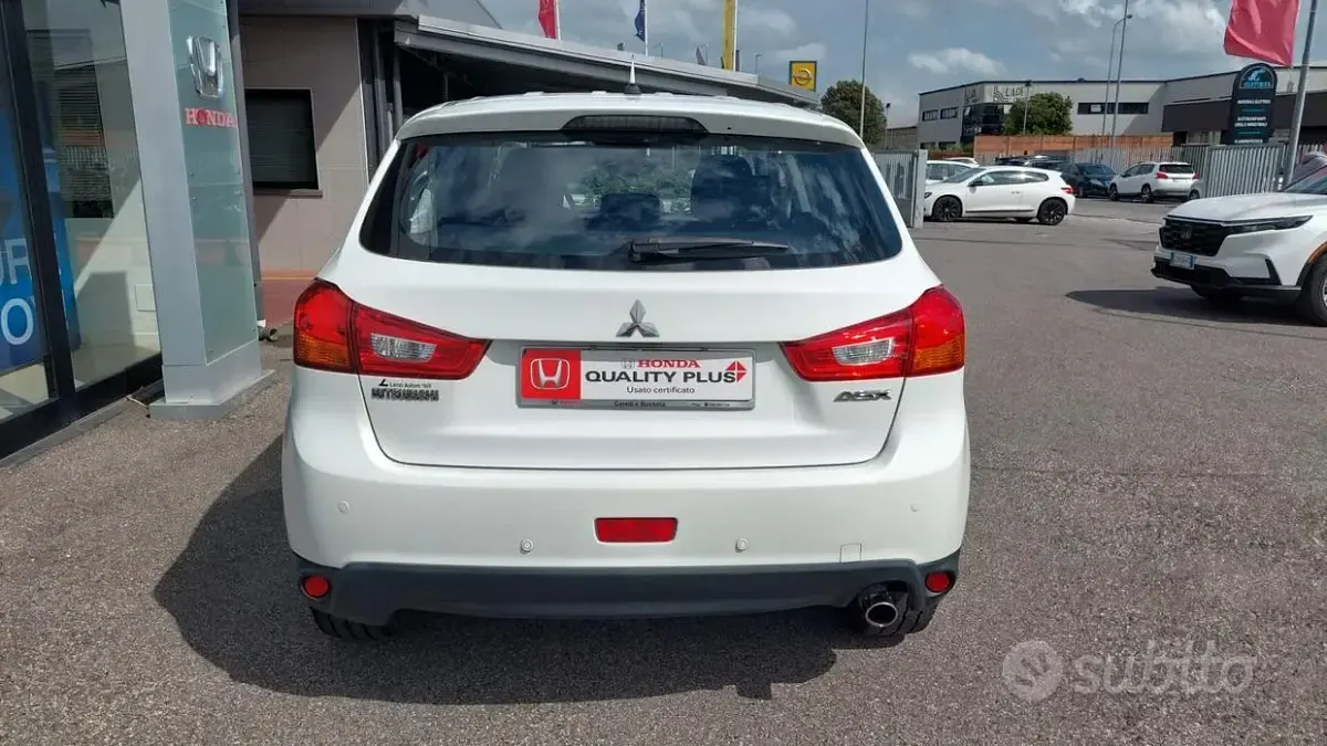 Begagnad Mitsubishi ASX Invite 116 HK (85 kW) 2013 Vit SUV