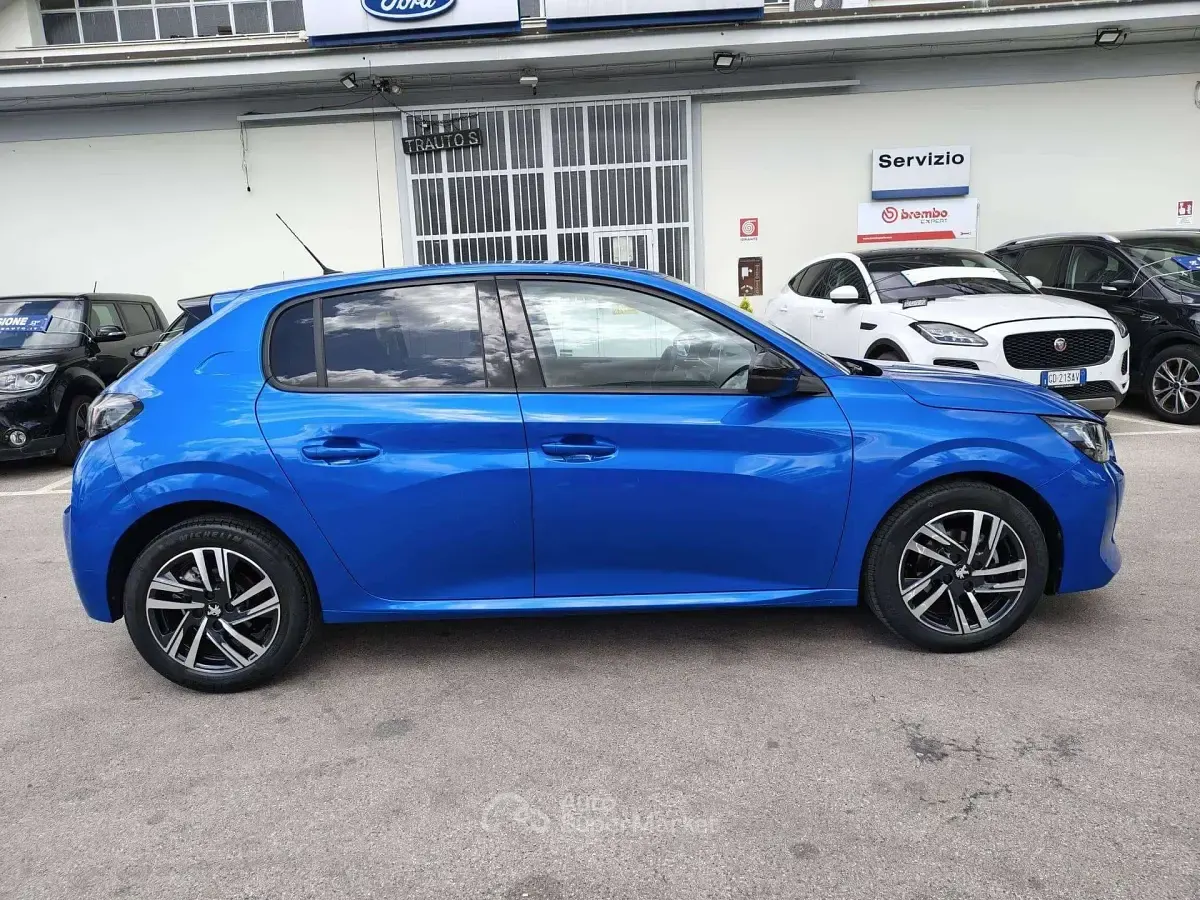 Usata Peugeot 208 Allure 75 CV (55 kW) 2022 Blu/azzurro Utilitaria