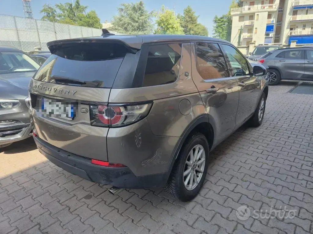 Usata Land Rover Discovery Sport SE 150 CV (110 kW) 2016 Marrone SUV
