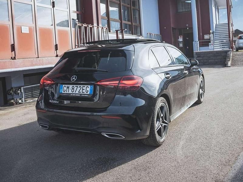 Usata Mercedes A200 150 CV (110 kW) 2023 Nachtschwarz  unilack Utilitaria