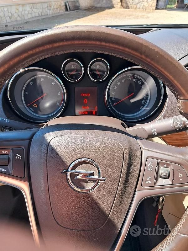 Usata Opel Insignia 160 CV (117 kW) 2010 Berlina